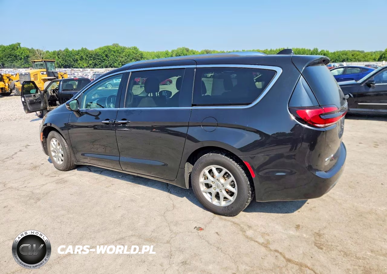 2021 Chrysler Pacifica Touring L VIN:2C4RC1BG8MR543266 - 2