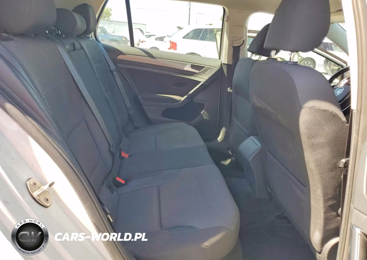 2018 Volkswagen Golf S VIN:3VWG17AU5JM253557 - 11