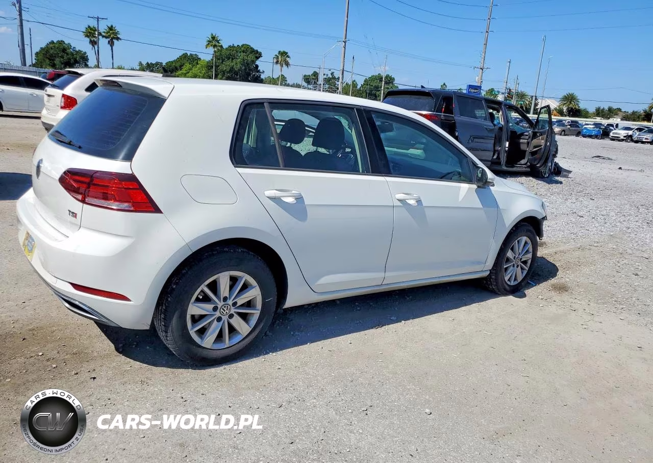 2018 Volkswagen Golf S VIN:3VWG17AU5JM253557 - 3