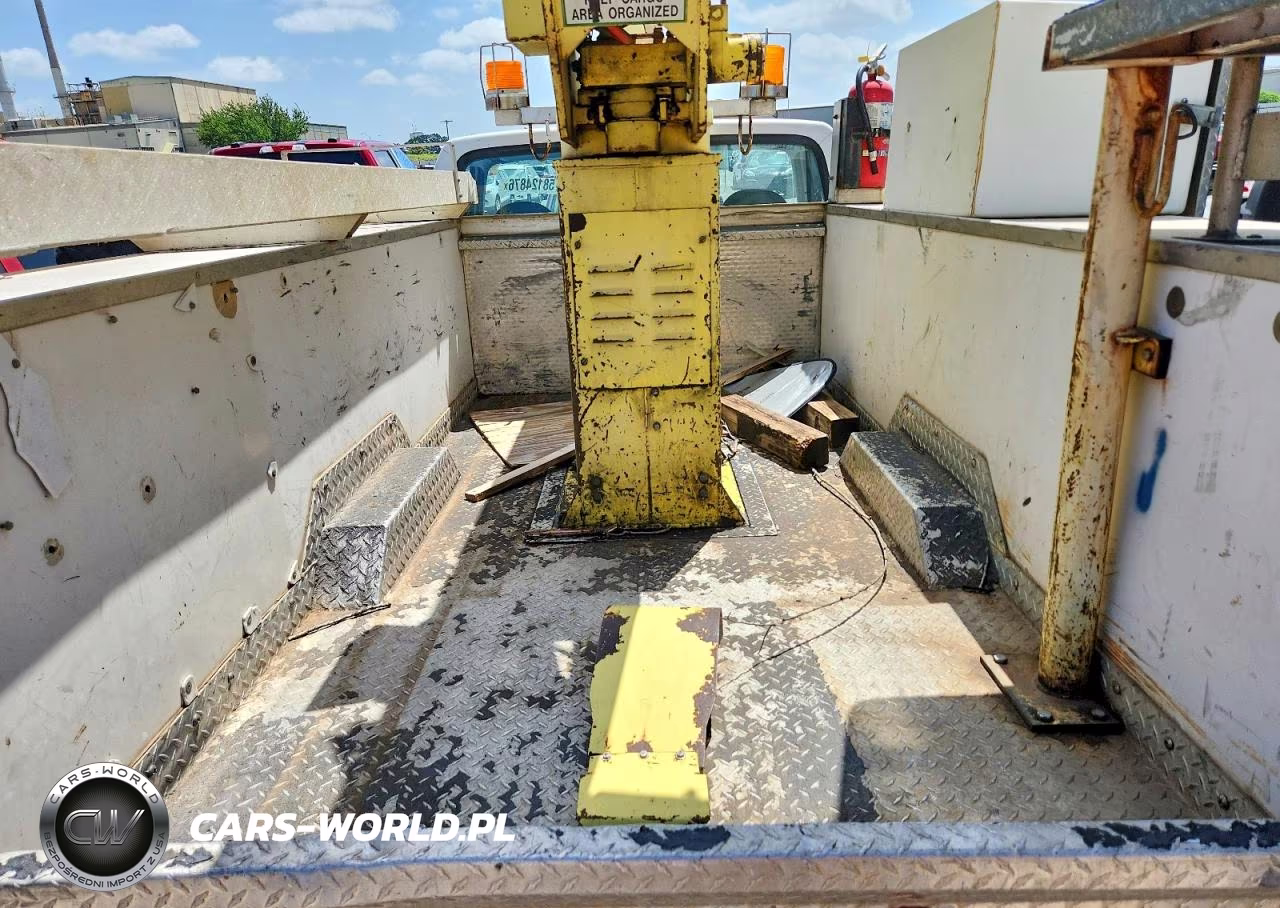 1997 Ford F Super Duty Bucket Truck VIN:3FELF47F7VMA61306 - 10
