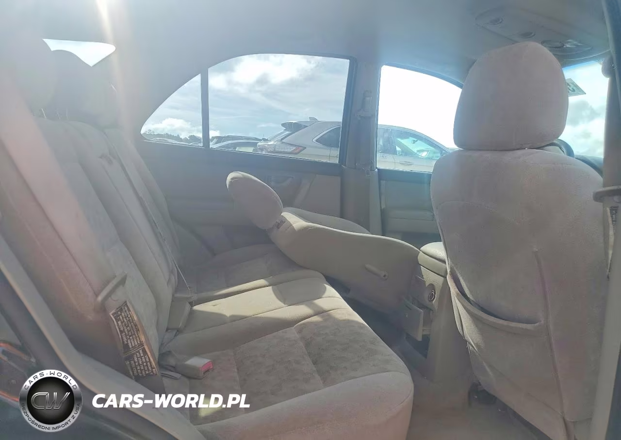 2005 Kia Sorento Lx VIN:KNDJD733355361353 - 10