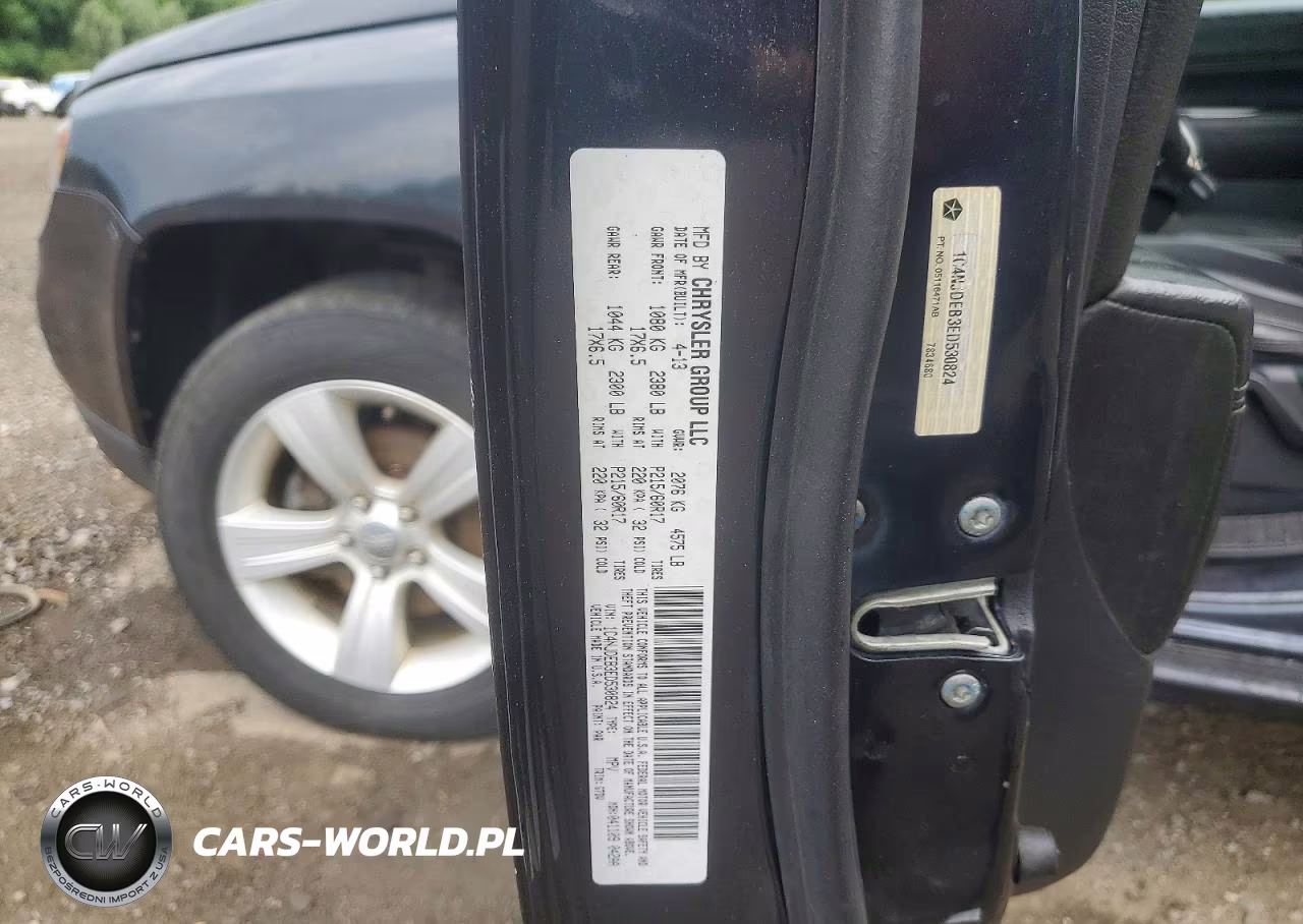 2014 Jeep Compass Latitude VIN:1C4NJDEB3ED530824 - 13