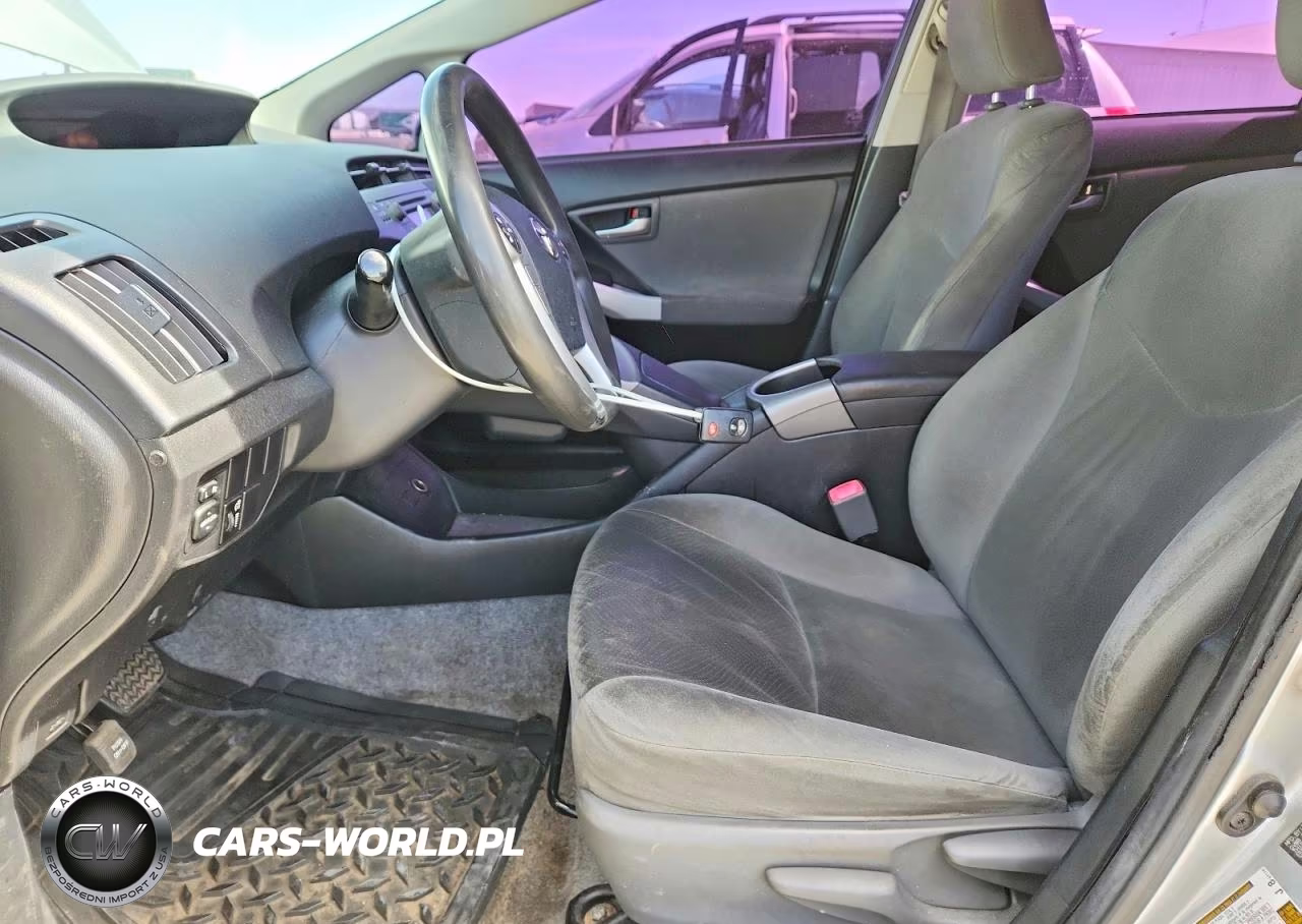 2012 Toyota Prius Two VIN:JTDKN3DUXC5496733 - 7