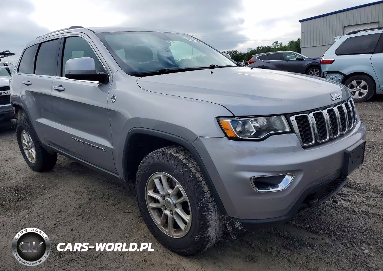 2018 Jeep Grand Cherokee Laredo VIN:1C4RJFAG4JC174947 - 4
