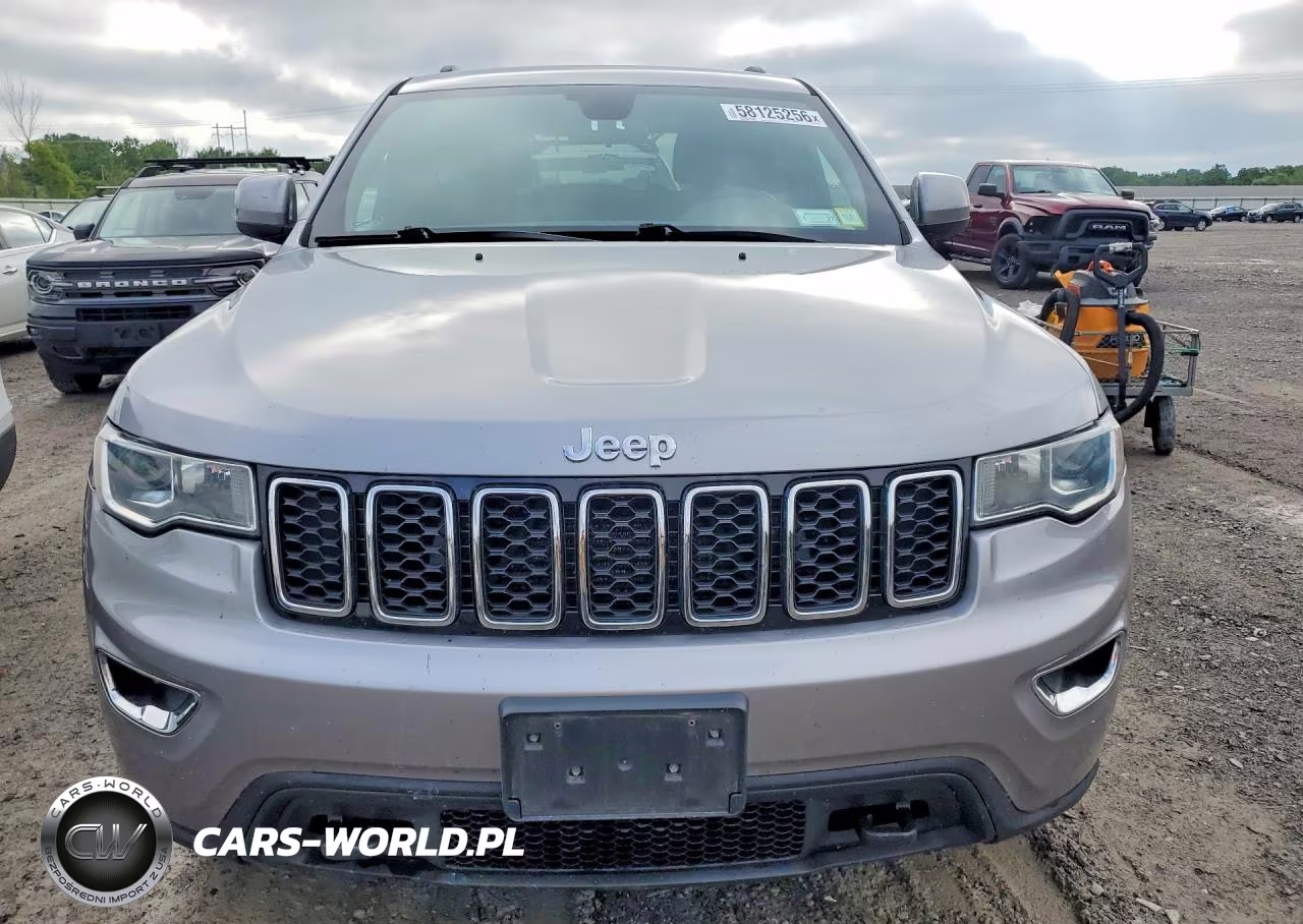 2018 Jeep Grand Cherokee Laredo VIN:1C4RJFAG4JC174947 - 5