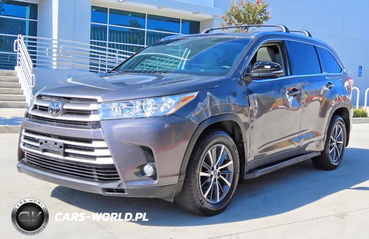 2018 Toyota Highlander Xle VIN:5TDJZRFH7JS847401 - 2