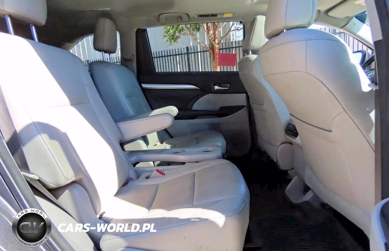 2018 Toyota Highlander Xle VIN:5TDJZRFH7JS847401 - 5