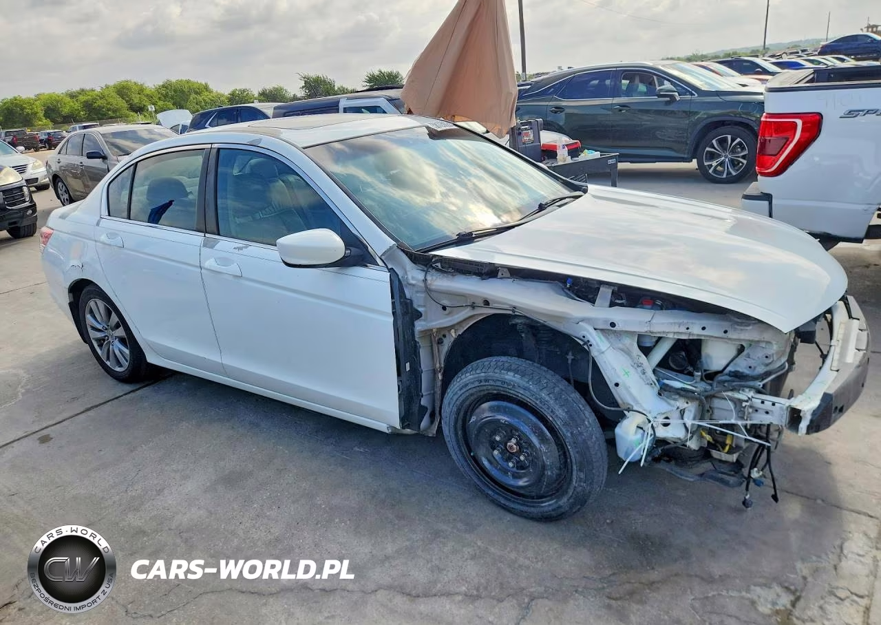 2011 Honda Accord Exl VIN:1HGCP2F84BA125812 - 4