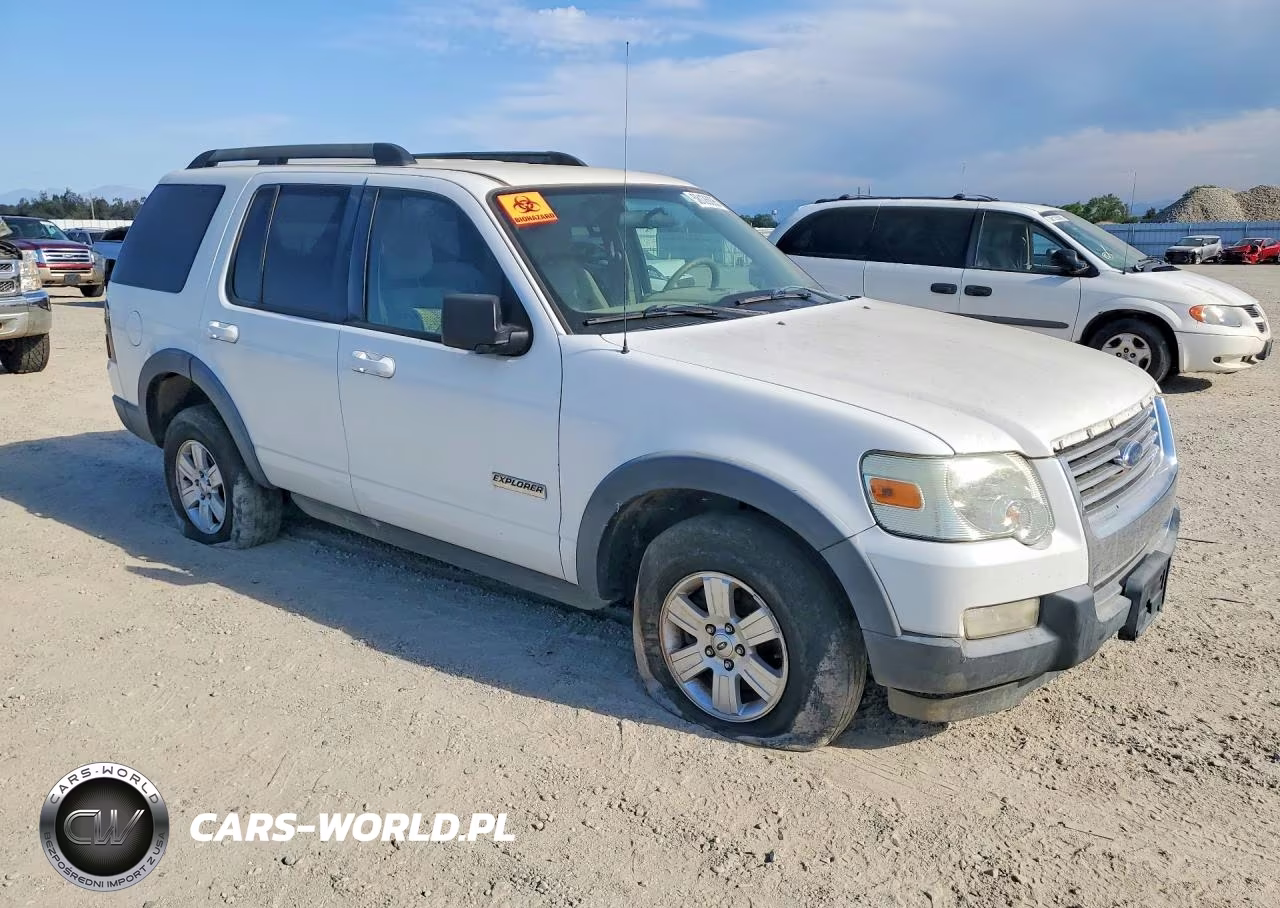 2007 Ford Explorer Xlt VIN:1FMEU63E97UB79058 - 4