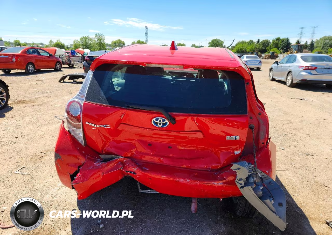 2014 Toyota Prius C Three VIN:JTDKDTB39E1085248 - 6