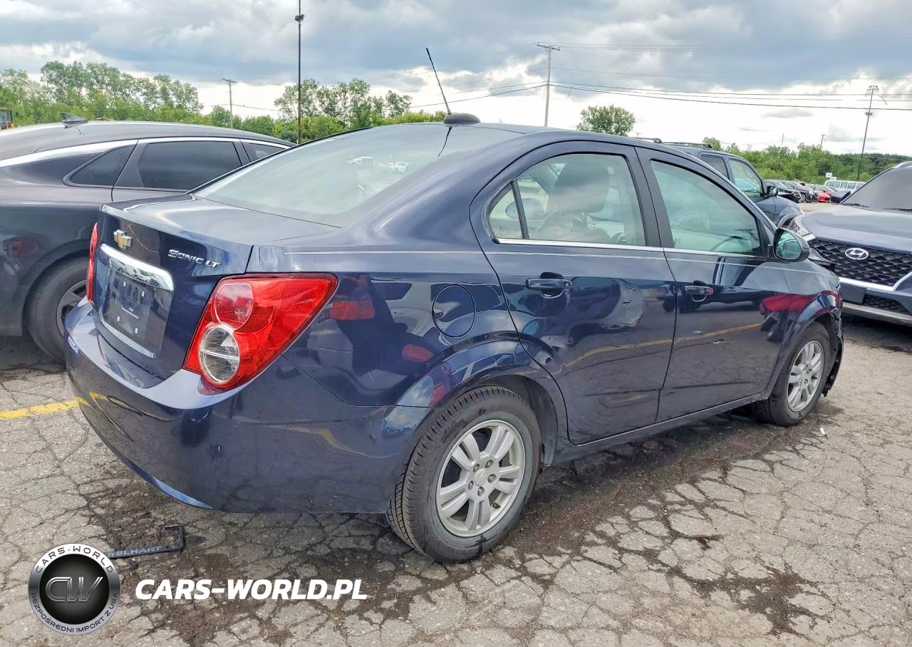 2015 Chevrolet Sonic Lt VIN:1G1JC5SH2F4130948 - 3