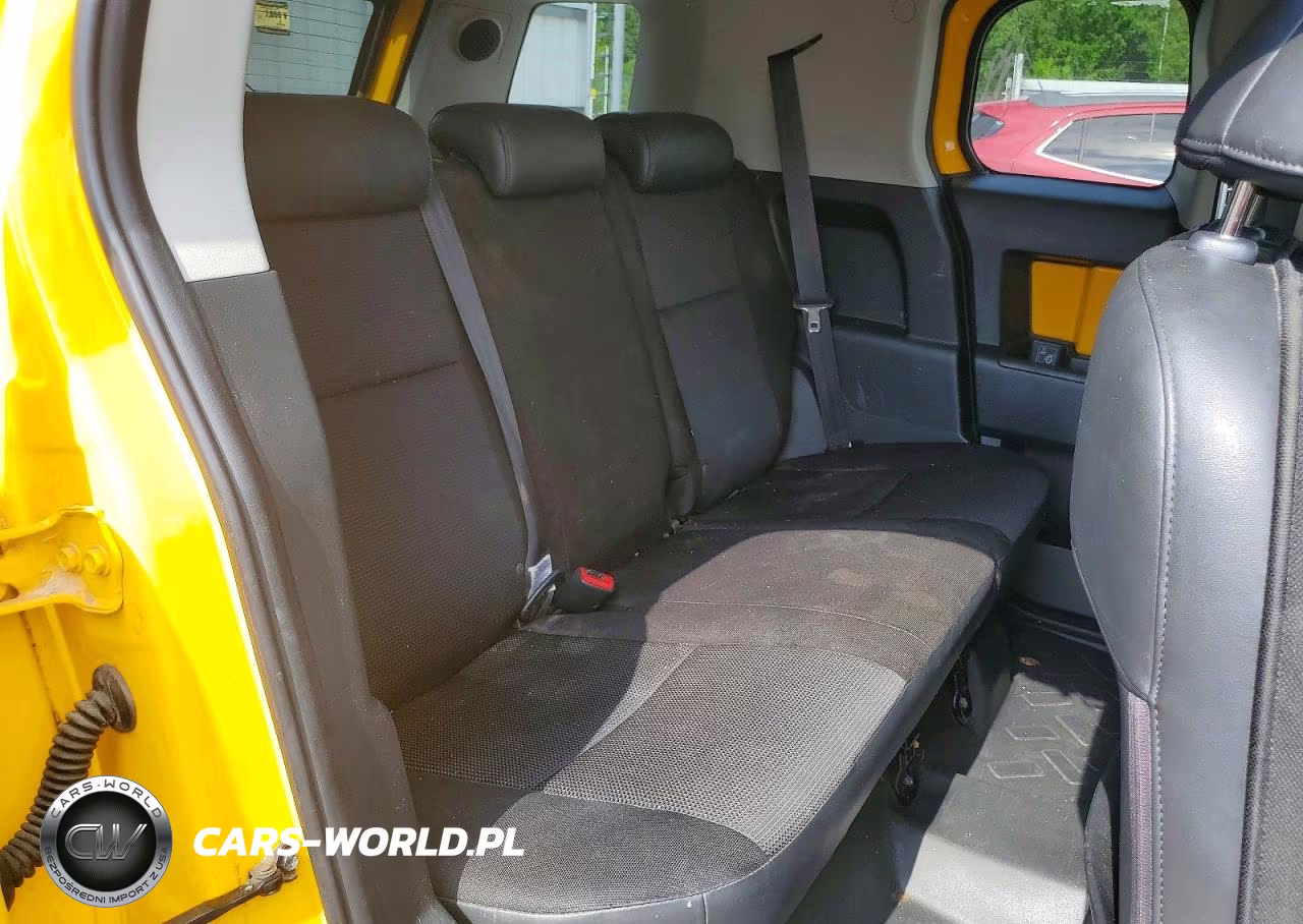 2007 Toyota Fj Cruiser Base VIN:JTEBU11F570101370 - 11