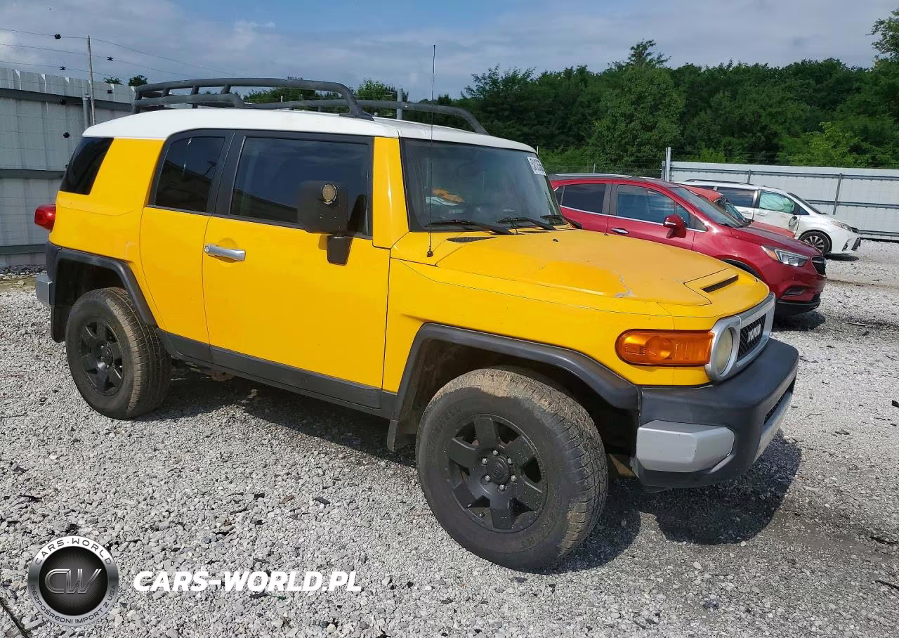 2007 Toyota Fj Cruiser Base VIN:JTEBU11F570101370 - 4