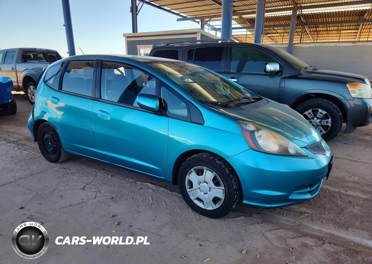 2012 Honda Fit VIN:JHMGE8H38CC009737 - 4