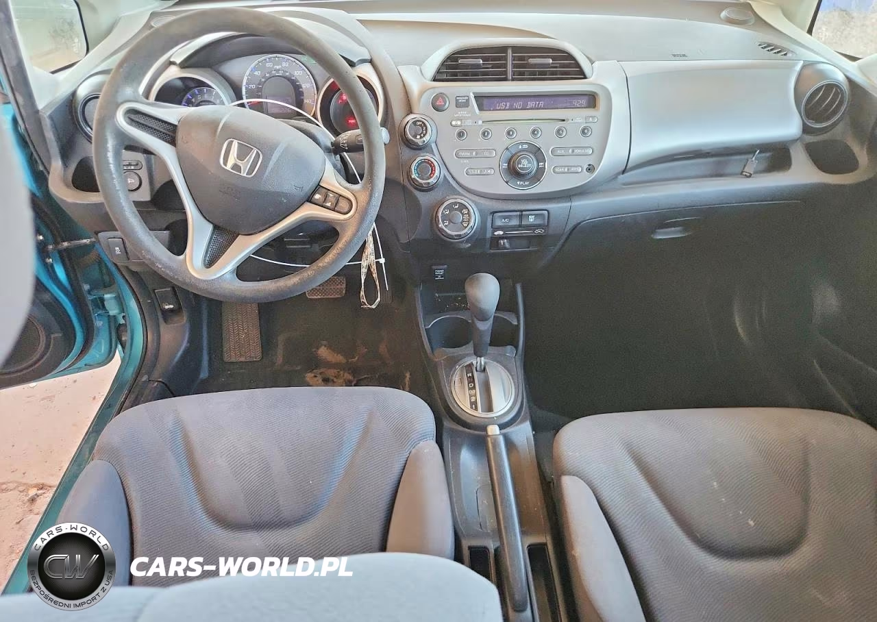 2012 Honda Fit VIN:JHMGE8H38CC009737 - 8