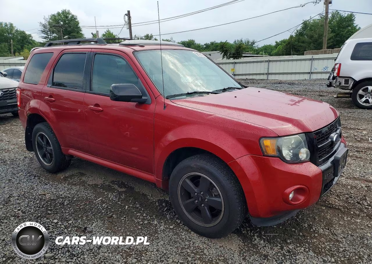 2010 Ford Escape Xlt VIN:1FMCU0D75AKA54307 - 4