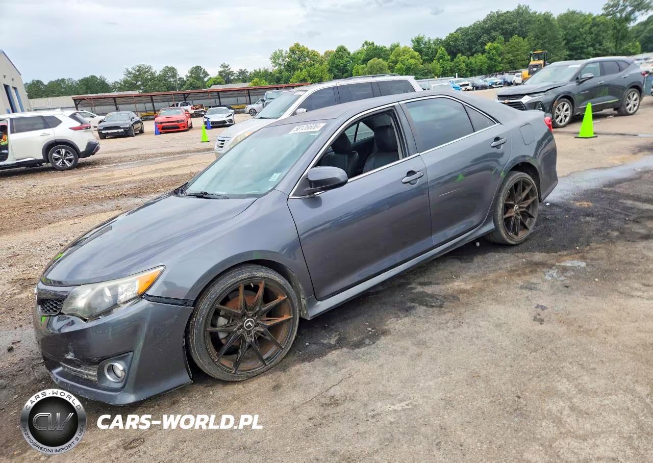 2012 Toyota Camry Se – zdjęcie 1 z 12