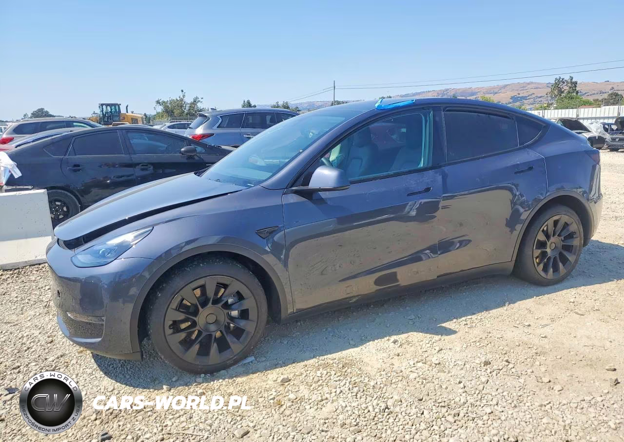 2023 Tesla Model Y – zdjęcie 1 z 12
