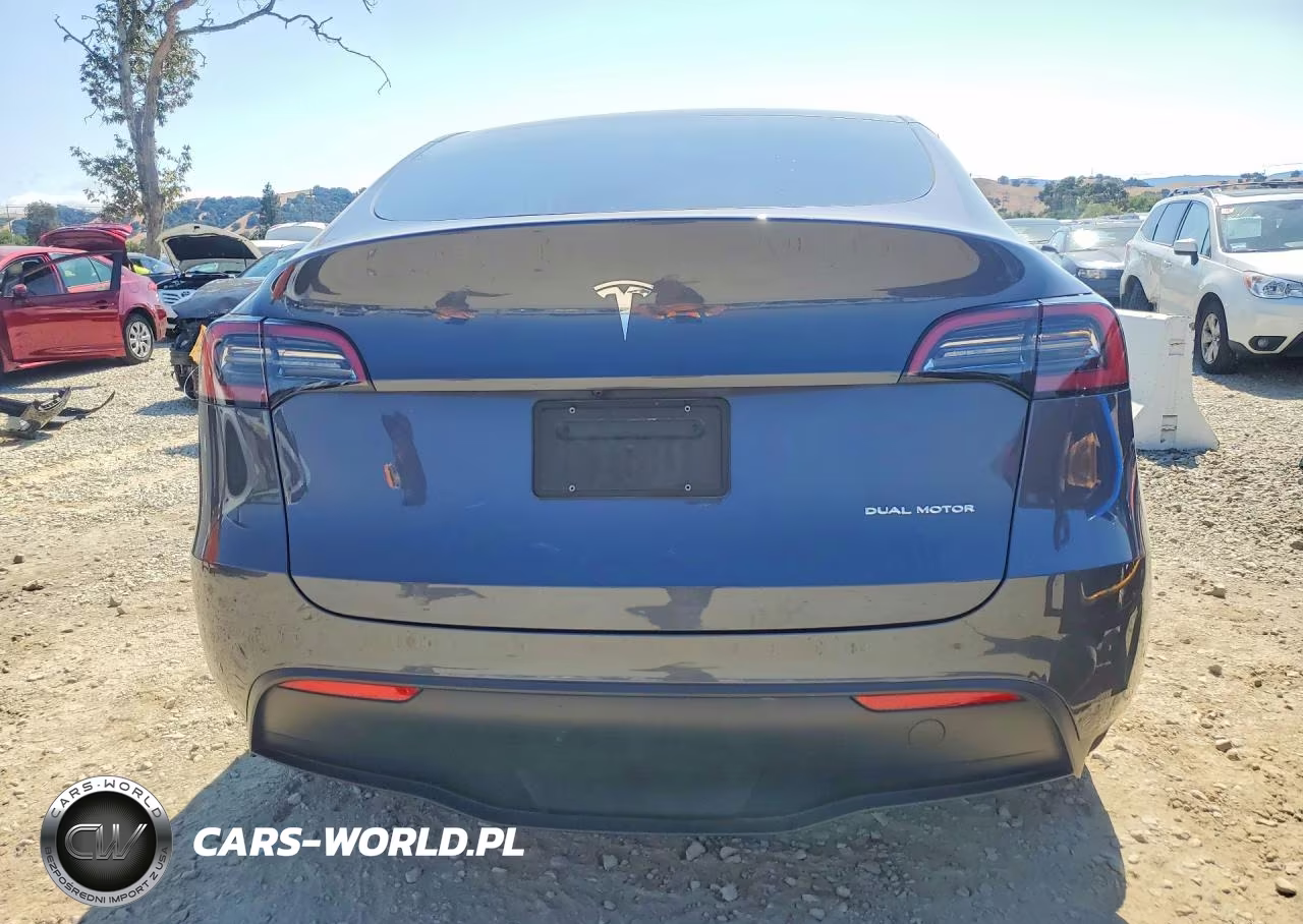 2023 Tesla Model Y VIN:7SAYGAEE6PF619760 - 6
