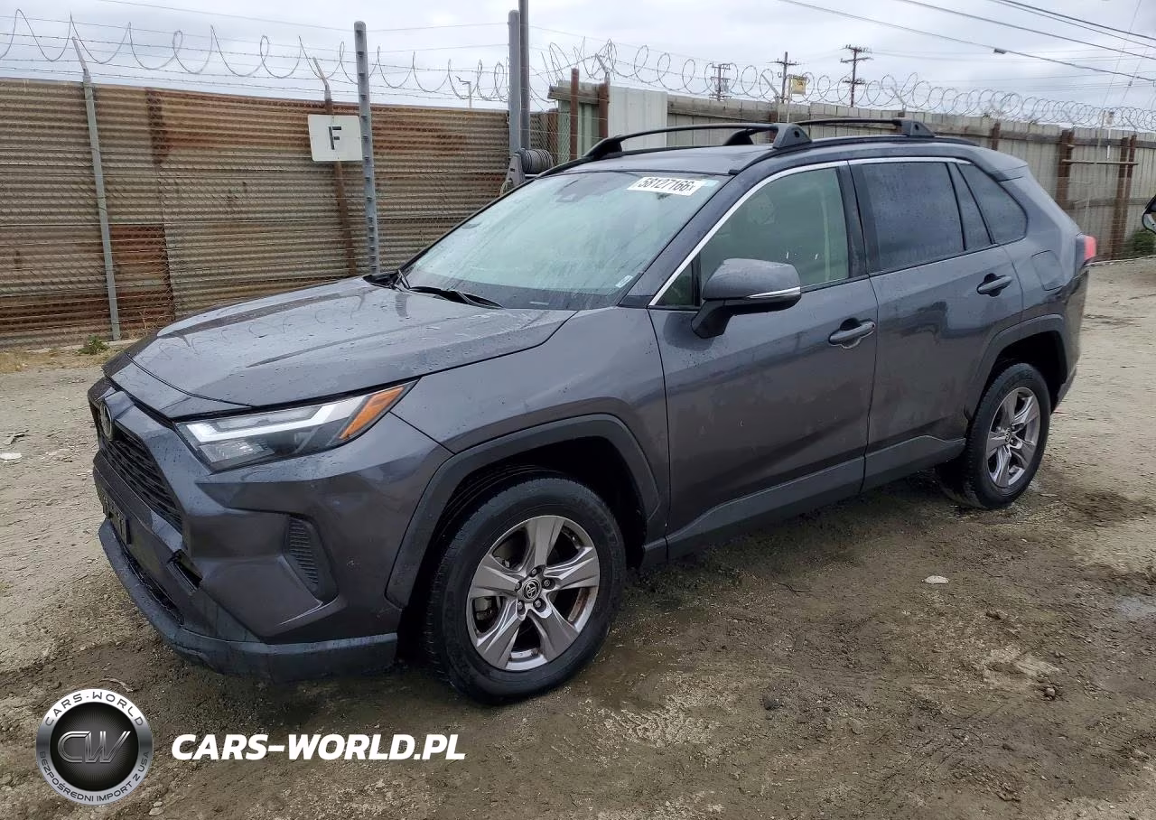 2024 Toyota Rav4 Xle – zdjęcie 1 z 13