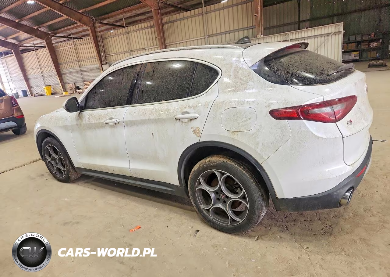 2018 Alfa Romeo Stelvio VIN:ZASFAKANXJ7B73781 - 2