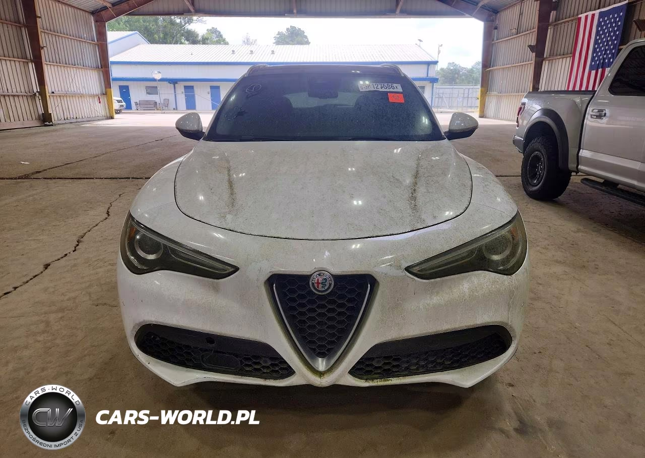 2018 Alfa Romeo Stelvio VIN:ZASFAKANXJ7B73781 - 5