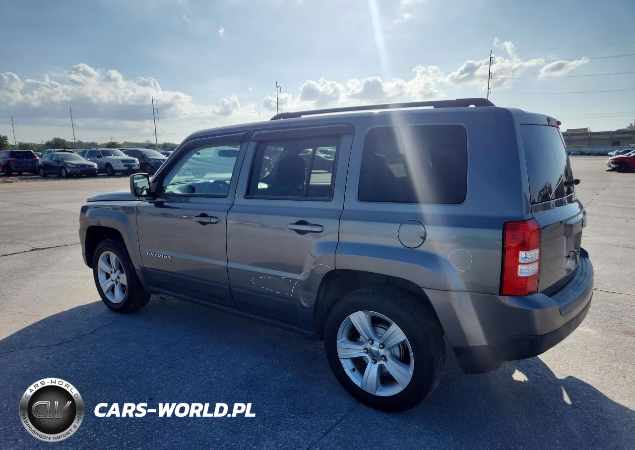 2012 Jeep Patriot Latitude VIN:1C4NJPFAXCD557135 - 2