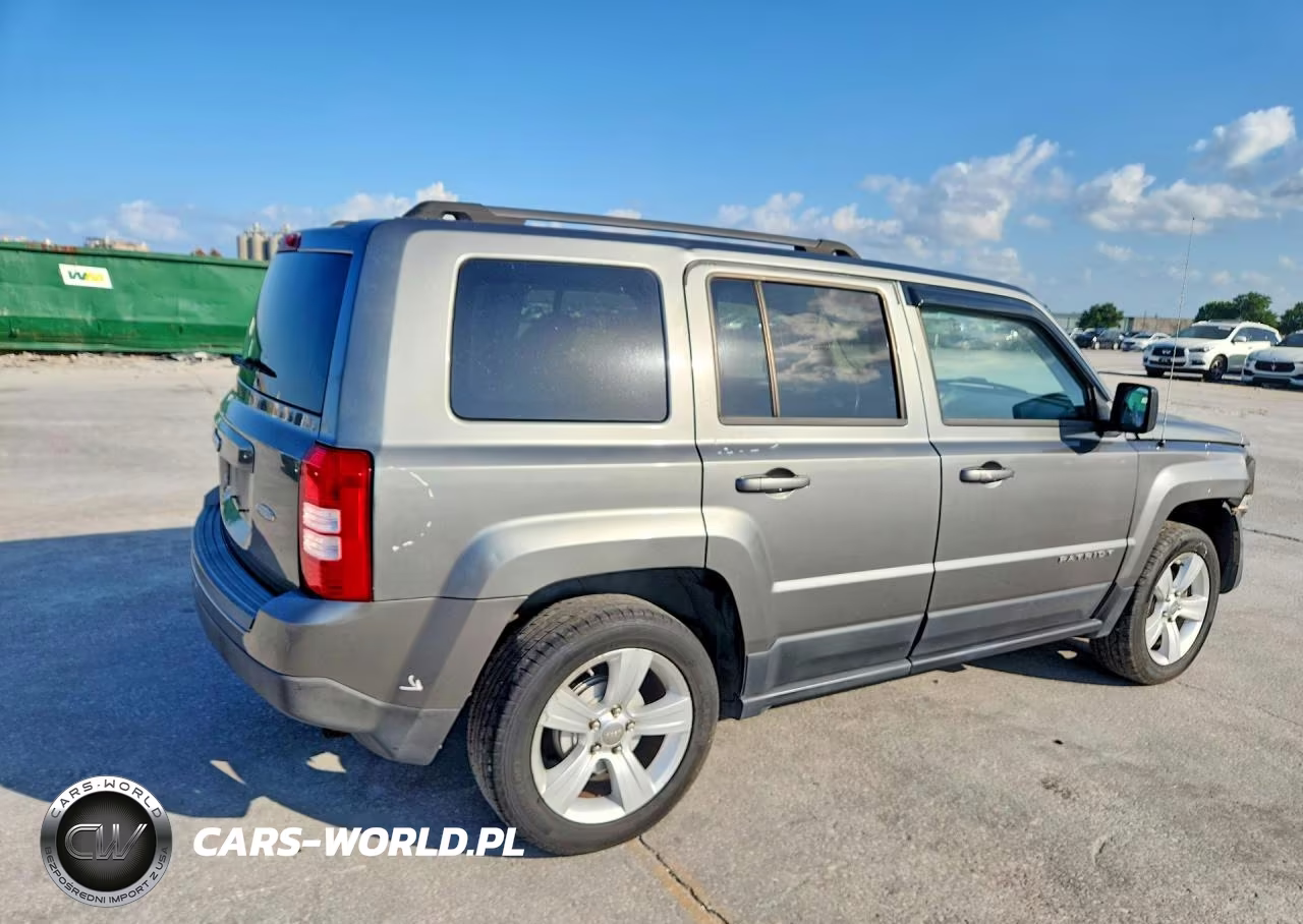 2012 Jeep Patriot Latitude VIN:1C4NJPFAXCD557135 - 3
