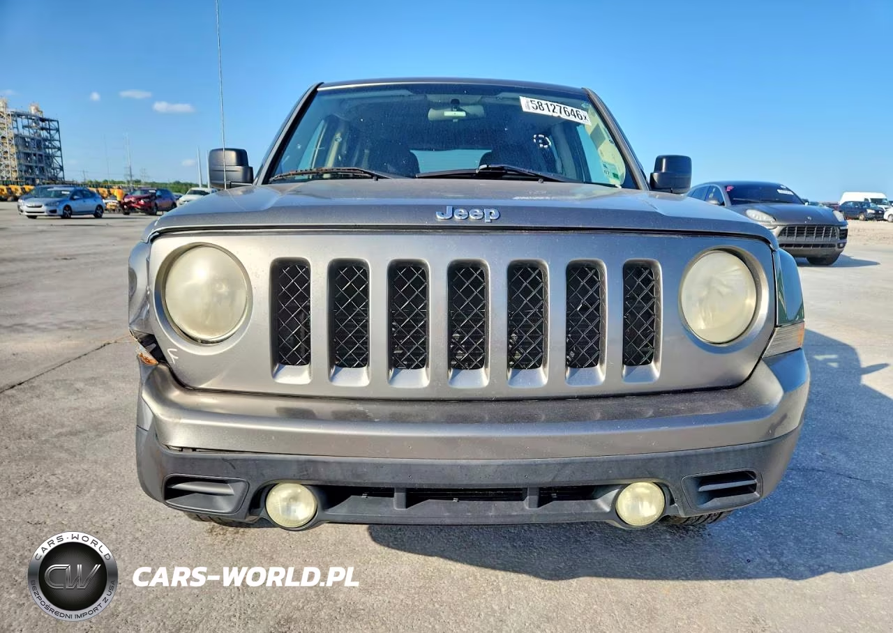 2012 Jeep Patriot Latitude VIN:1C4NJPFAXCD557135 - 5