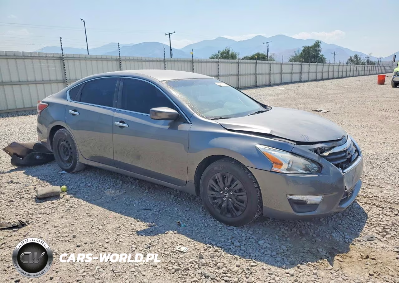 2015 Nissan Altima 2.5 S VIN:1N4AL3AP1FC467160 - 4