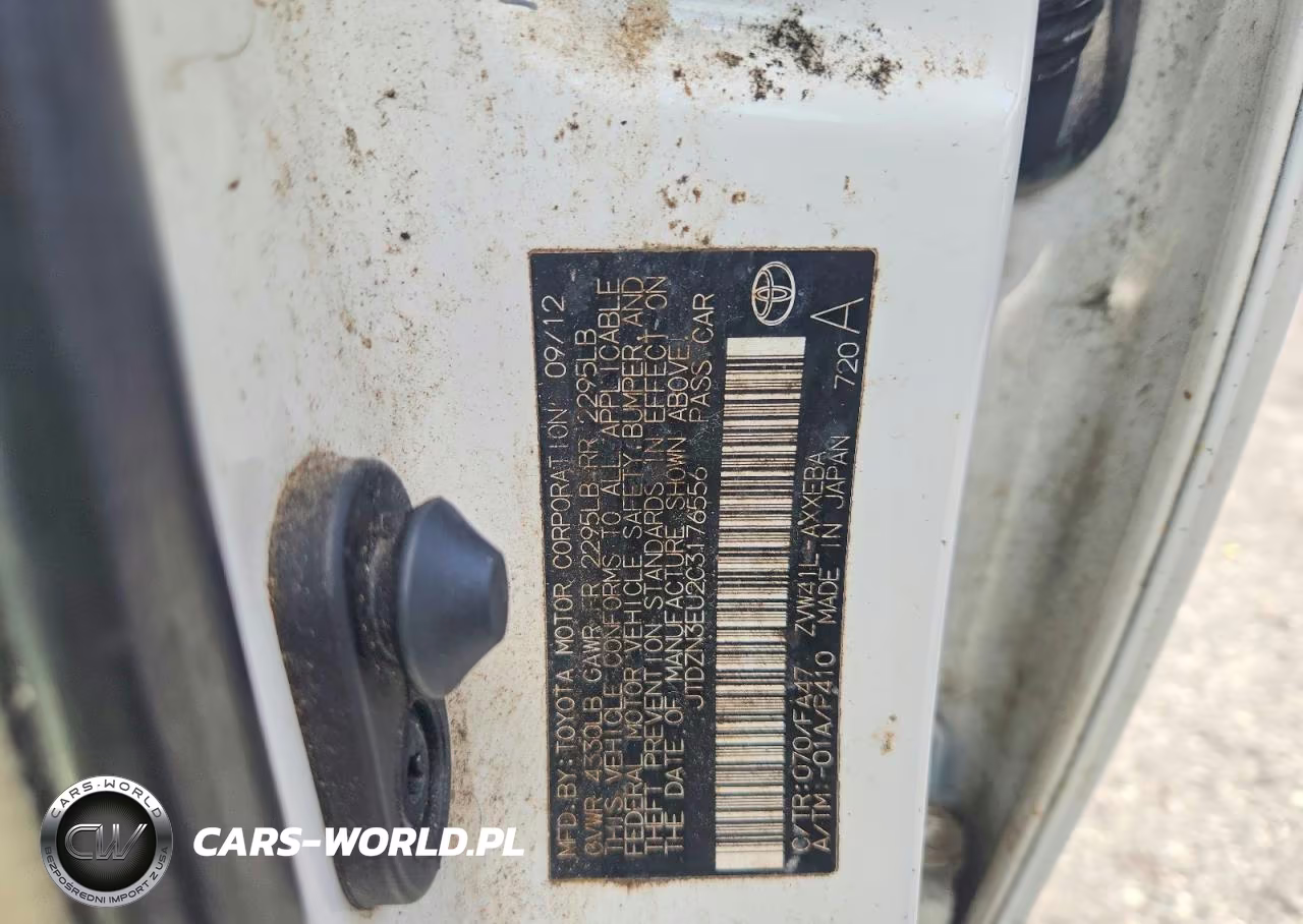 2012 Toyota Prius V Three VIN:JTDZN3EU2C3176556 - 12