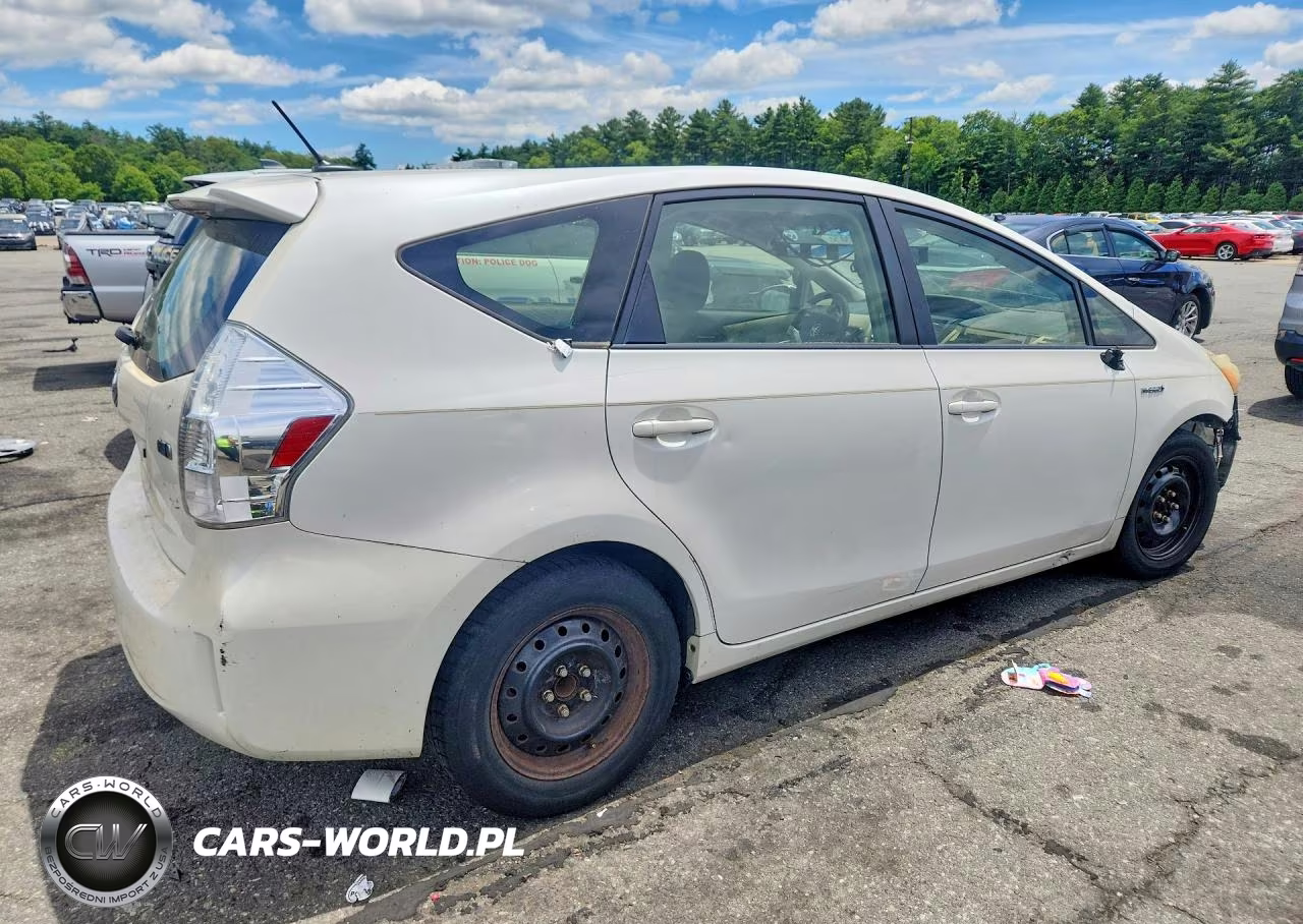 2012 Toyota Prius V Three VIN:JTDZN3EU2C3176556 - 3