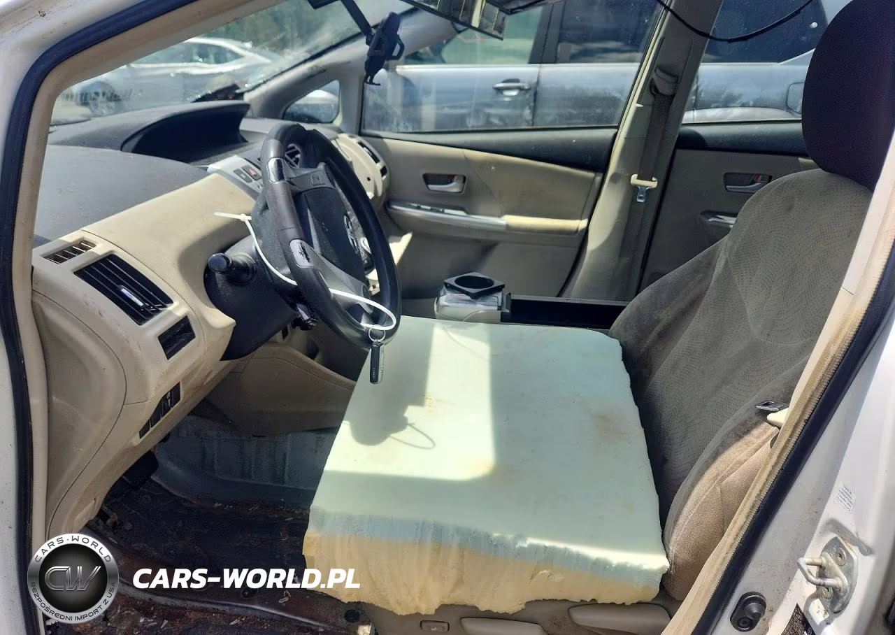 2012 Toyota Prius V Three VIN:JTDZN3EU2C3176556 - 7