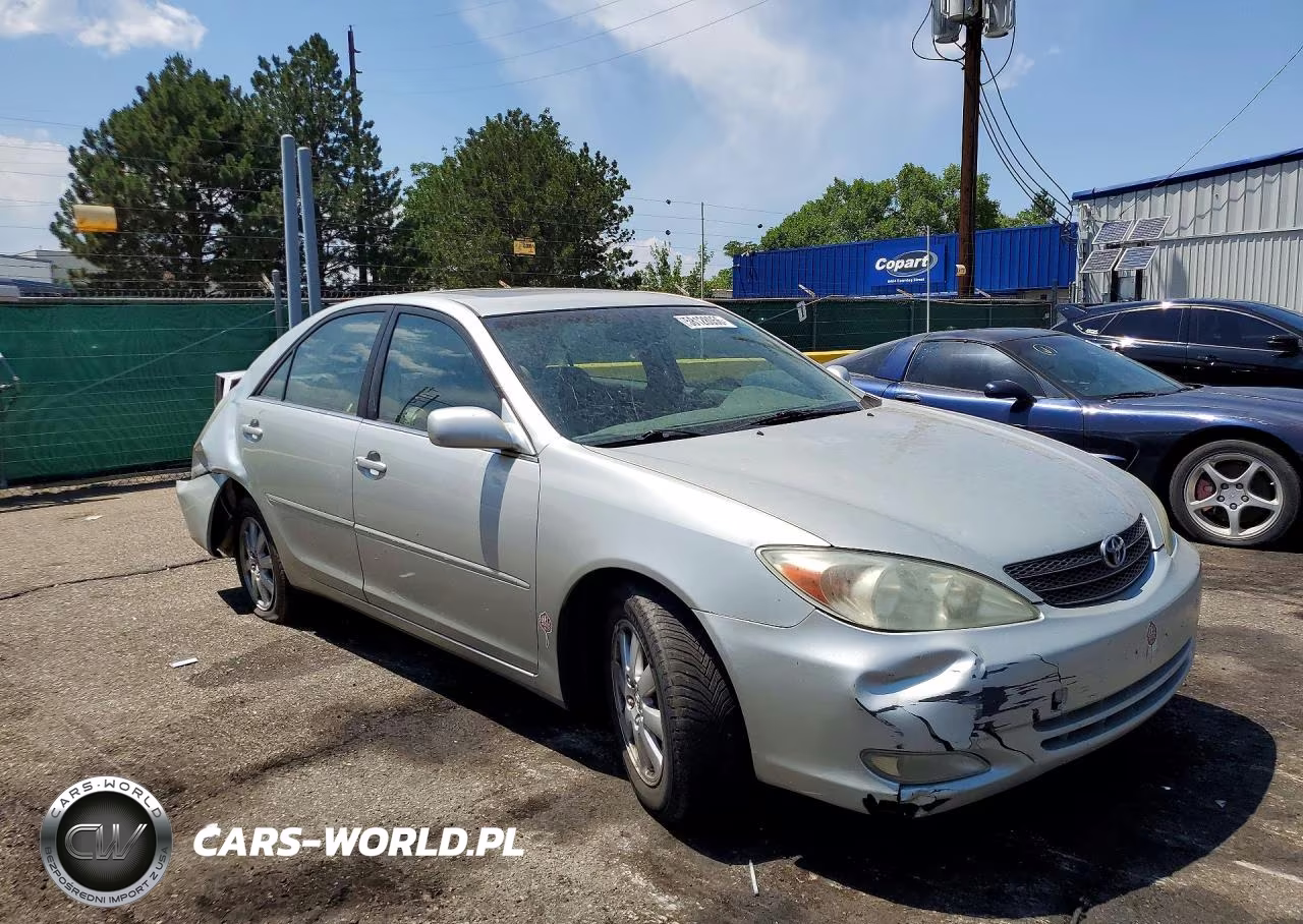 2003 Toyota Camry Xle V6 VIN:JTDBF30K630151617 - 4