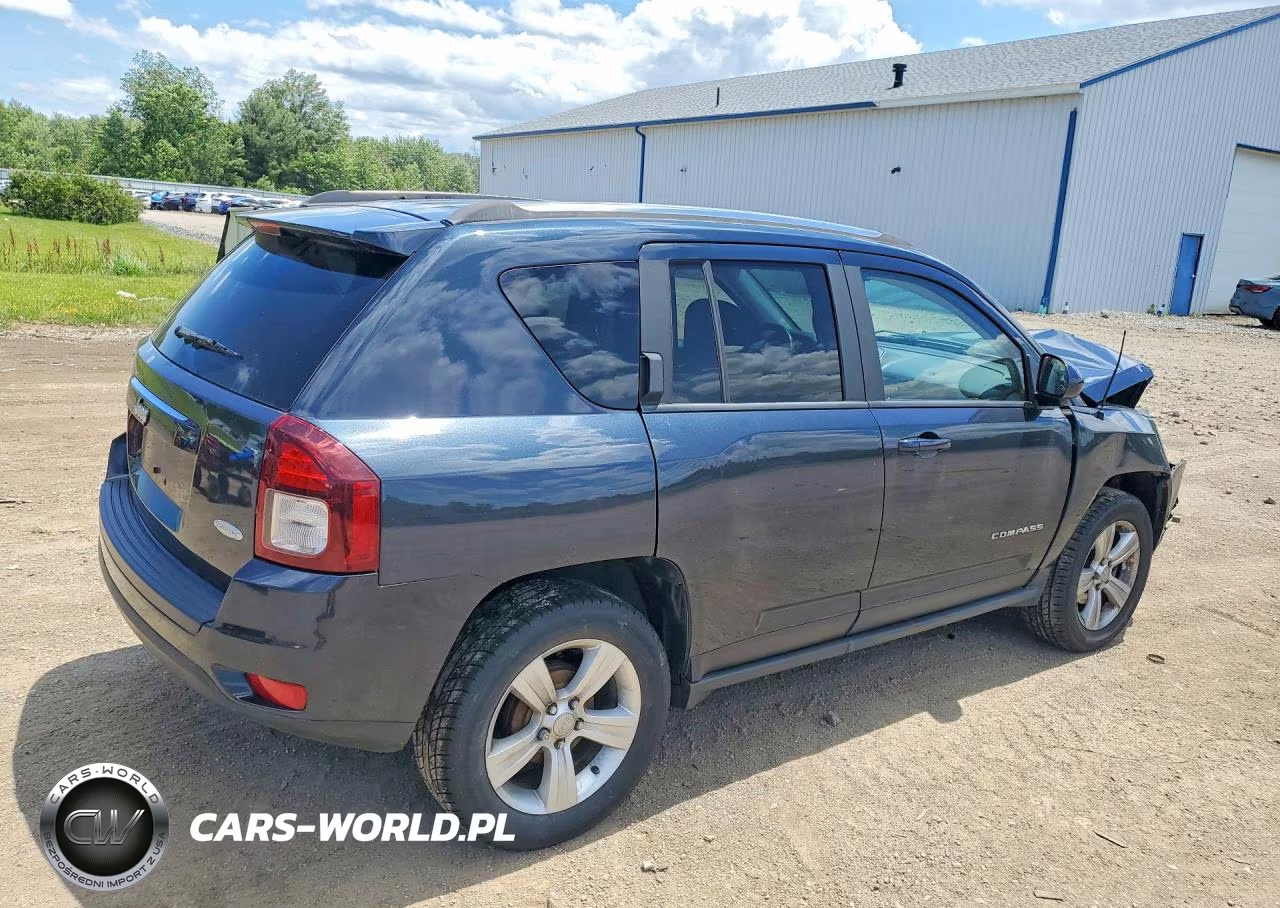 2014 Jeep Compass Latitude VIN:1C4NJCEA7ED643113 - 3