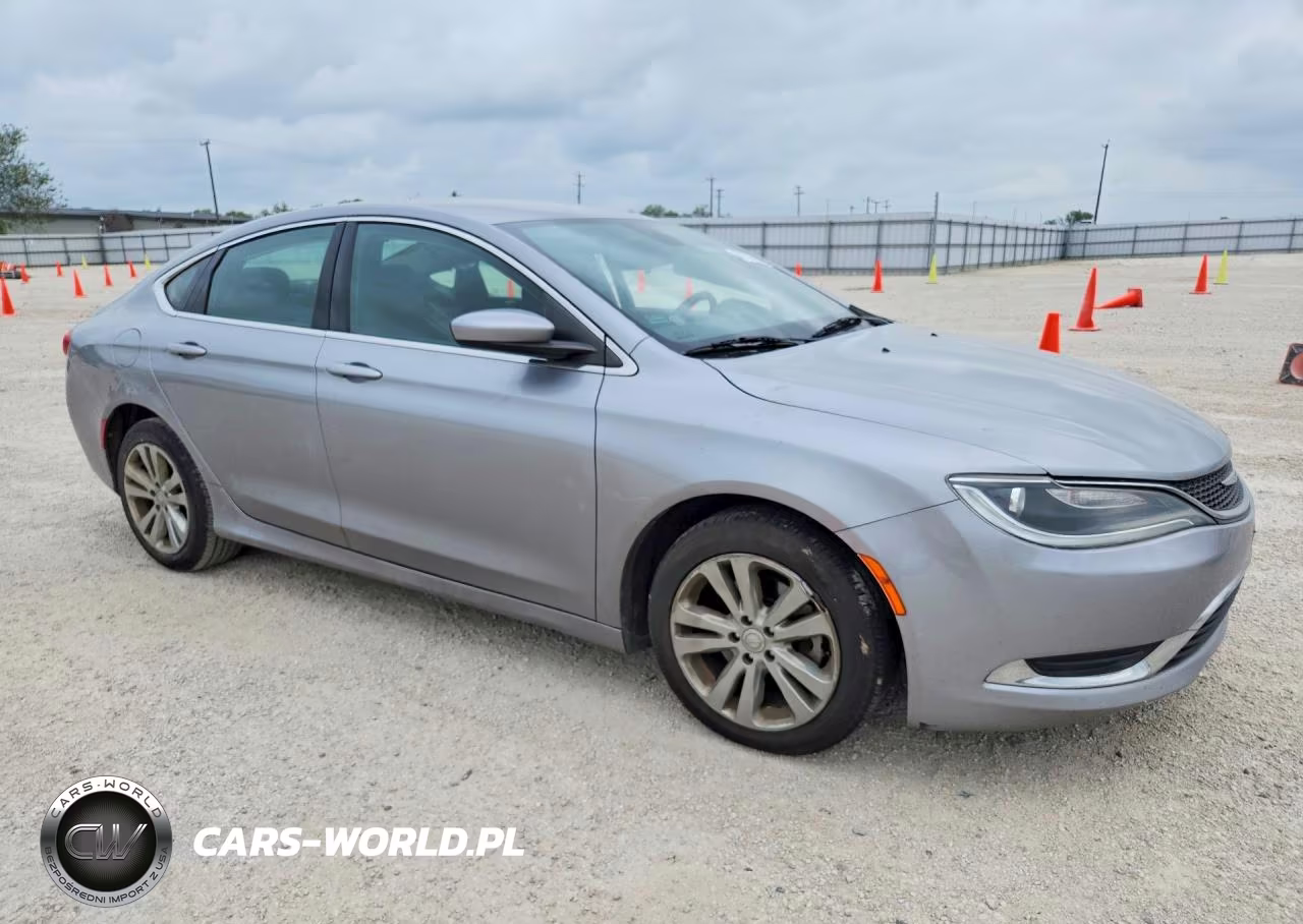 2016 Chrysler 200 Limited VIN:1C3CCCABXGN126387 - 4