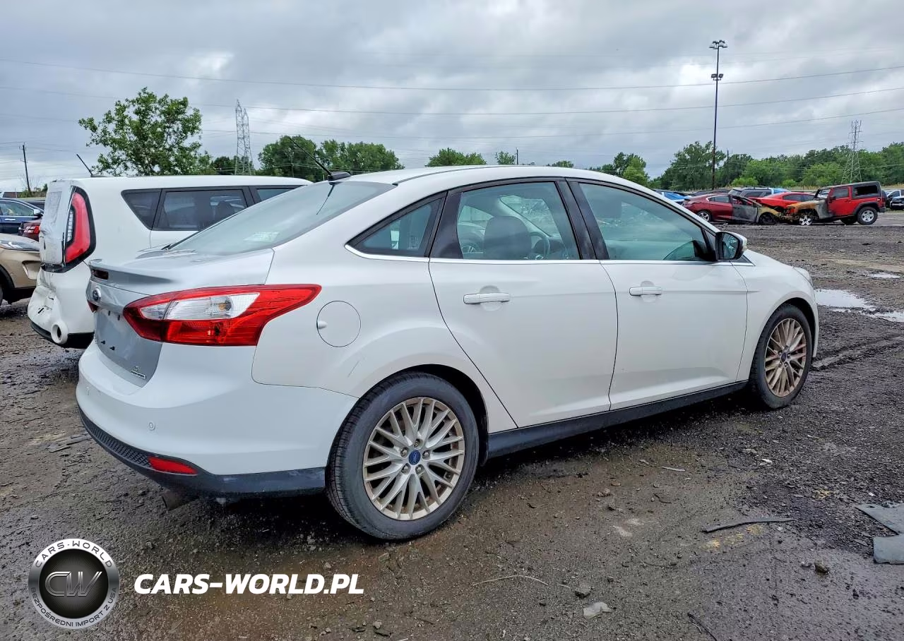 2012 Ford Focus Sel VIN:1FAHP3H25CL465646 - 3