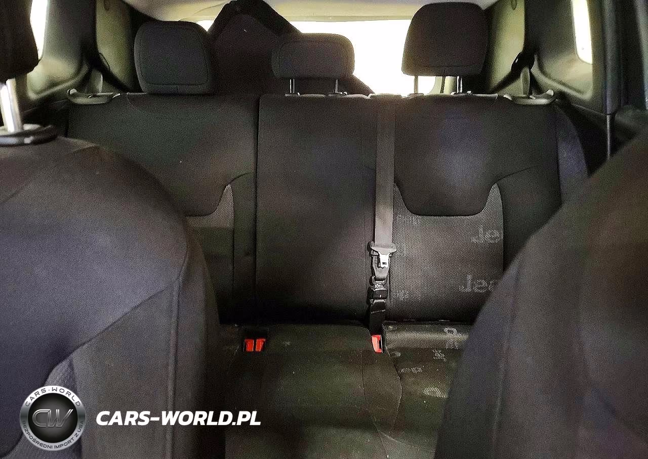 2017 Jeep Renegade Latitude VIN:ZACCJBBB8HPE81710 - 10