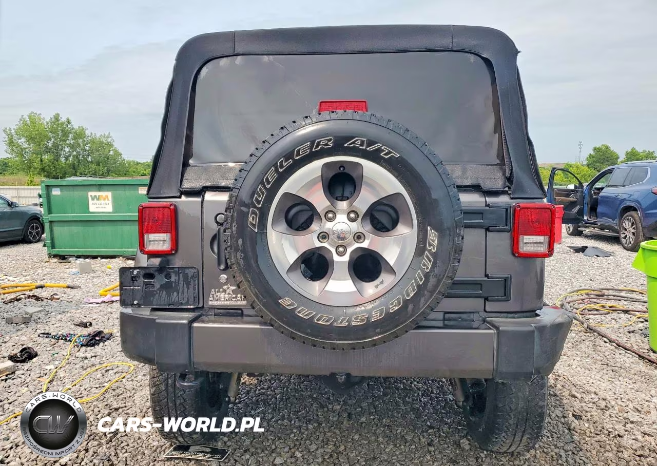 2017 Jeep Wrangler Unlimited Sahara VIN:1C4BJWEG7HL505705 - 6
