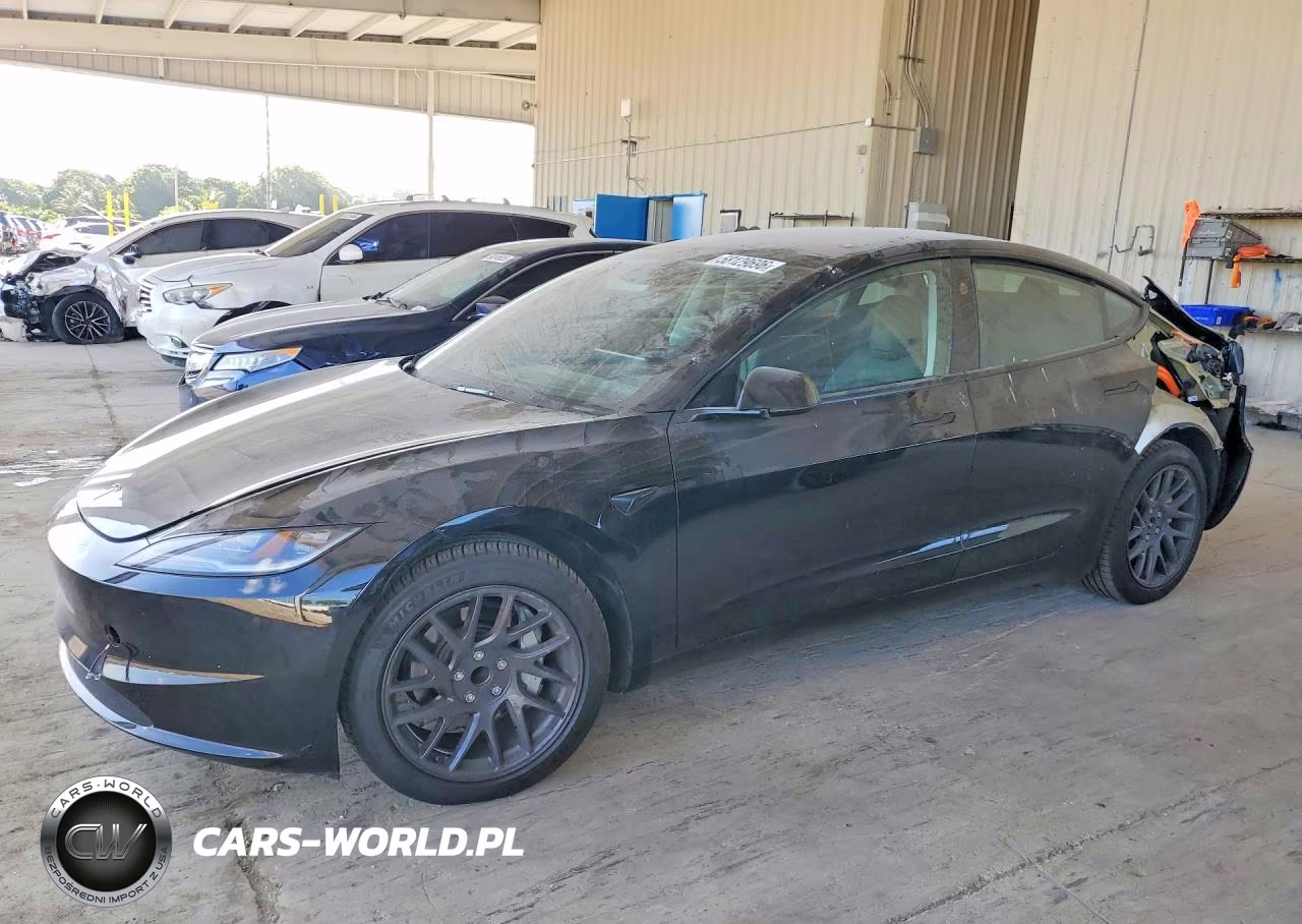 2024 Tesla Model 3 – zdjęcie 1 z 12