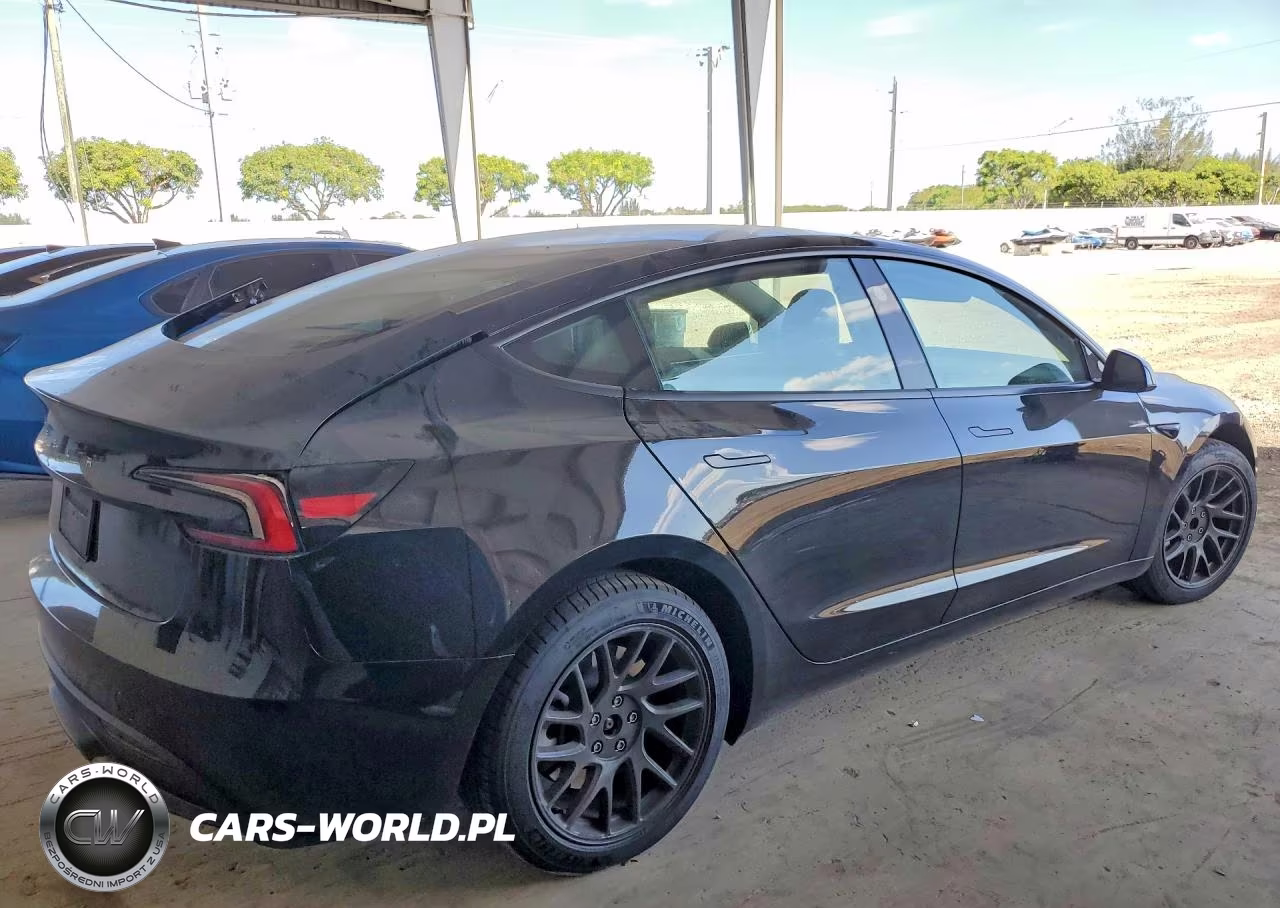 2024 Tesla Model 3 VIN:5YJ3E1EA1RF825470 - 3