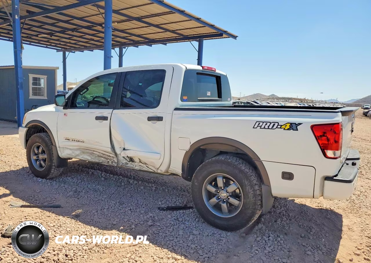2015 Nissan Titan Pro-4X VIN:1N6BA0EC7FN514879 - 2