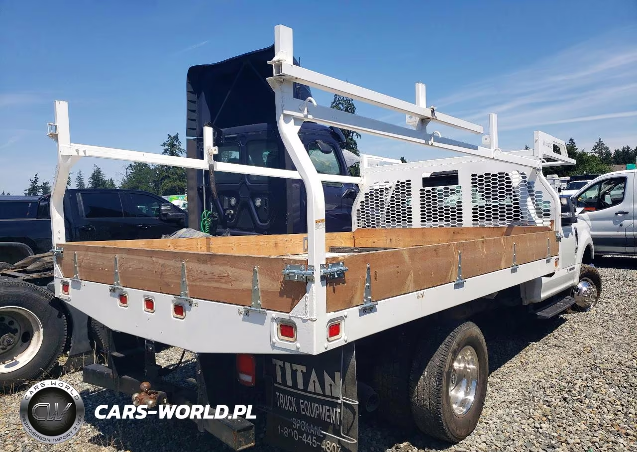 2017 Ford F350 Super Duty VIN:1FDRF3HT6HEE33581 - 3