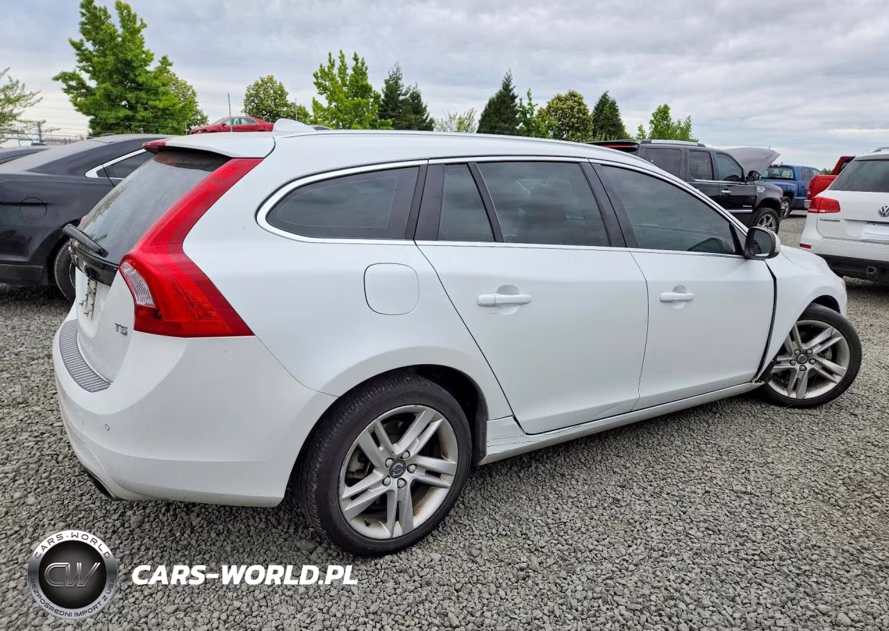 2015 Volvo V60 Premier VIN:YV140MEK7F1258712 - 3