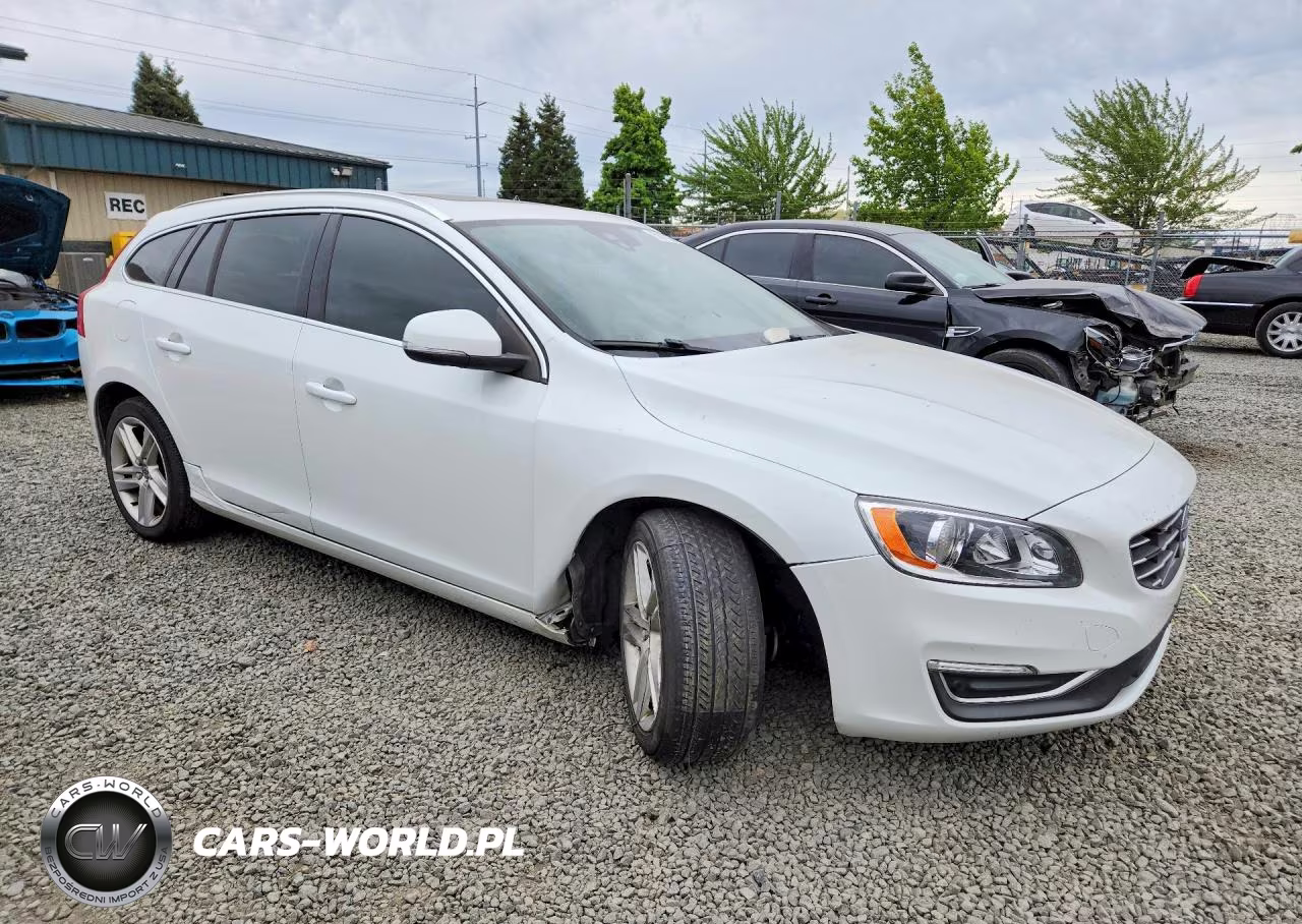 2015 Volvo V60 Premier VIN:YV140MEK7F1258712 - 4