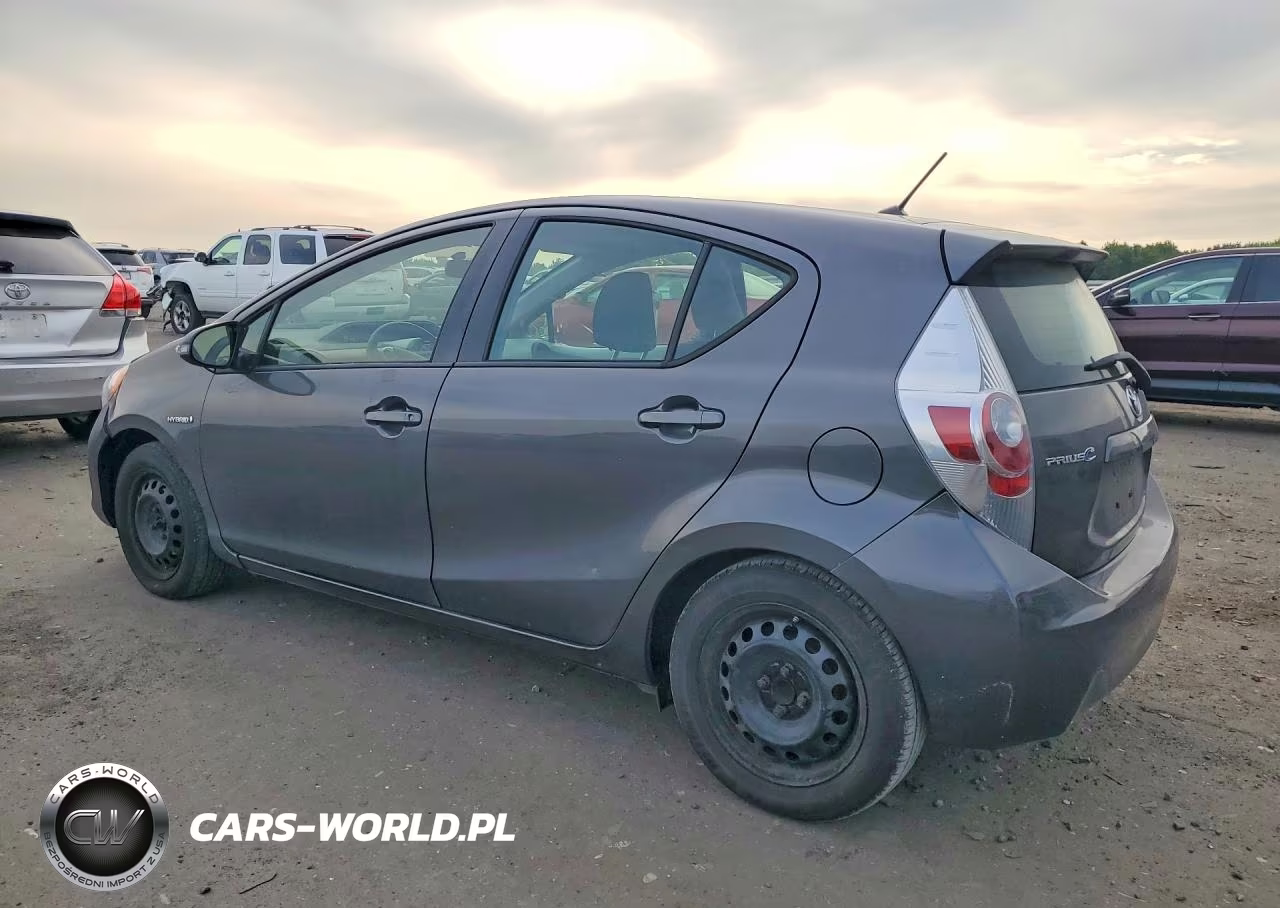 2012 Toyota Prius C Two VIN:JTDKDTB31C1509924 - 2