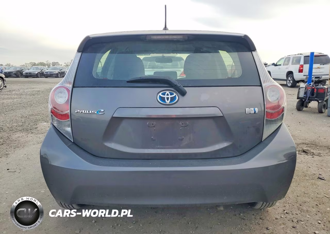 2012 Toyota Prius C Two VIN:JTDKDTB31C1509924 - 6