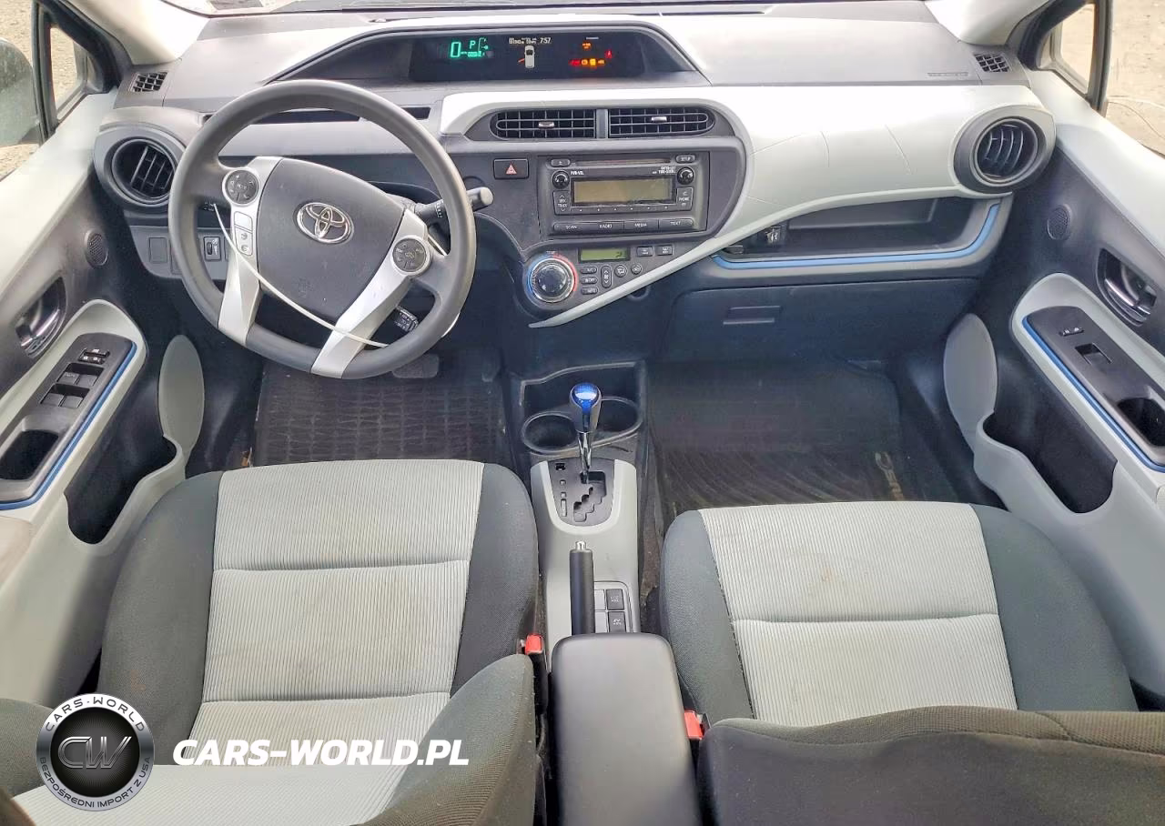 2012 Toyota Prius C Two VIN:JTDKDTB31C1509924 - 8
