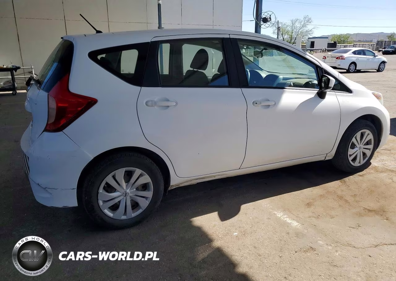 2017 Nissan Versa Note S Plus VIN:3N1CE2CP4HL360733 - 3