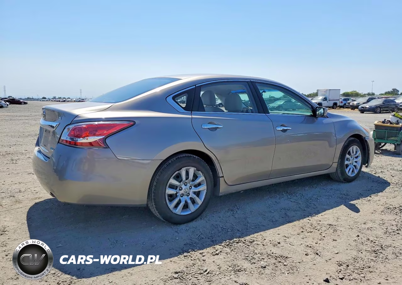 2014 Nissan Altima 2.5 S VIN:1N4AL3AP1EN214942 - 3